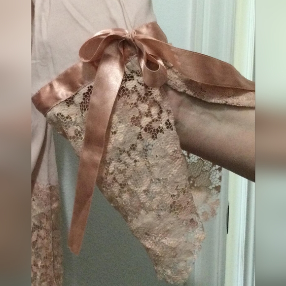 Romantic & Whimsical Dusty Pink Romans Blouse 18W - Picture 5 of 5